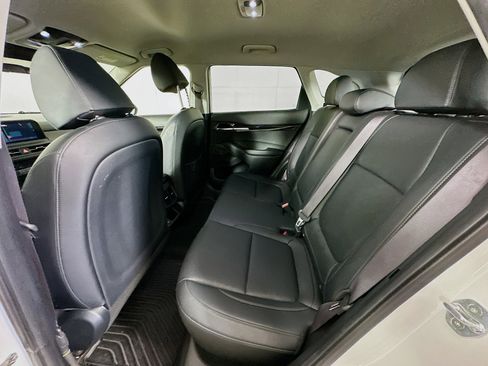Used 2024 Kia Seltos EX image 27