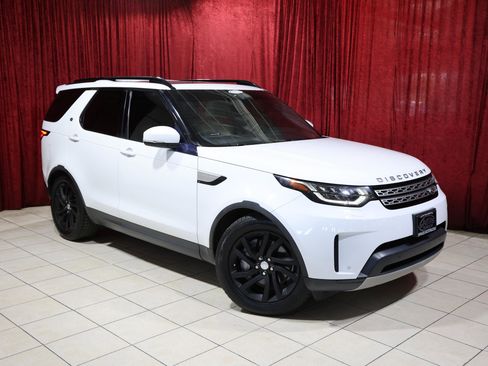 Used 2018 Land Rover Discovery HSE image 2