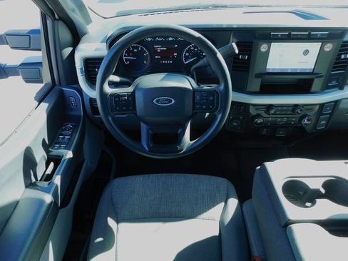 Used 2024 Ford F250 XLT image 13