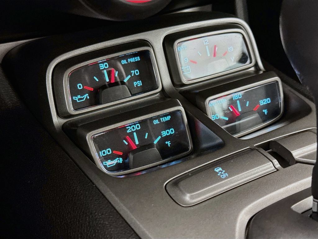 Used 2010 Chevrolet Camaro SS RWD image 17