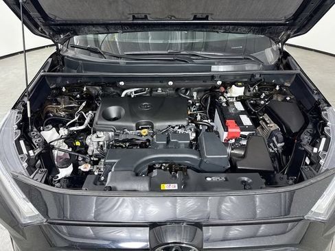 Used 2023 Toyota RAV4 XLE FWD image 28