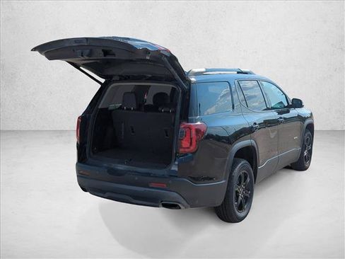 Used 2022 GMC Acadia AT4 w/ Technology Package AWD/4WD image 10