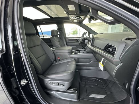 New 2026 Chevrolet Suburban RST w/ Comfort Package RWD image 29