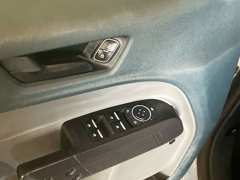 Used 2024 Ford Maverick Lariat w/ Black Appearance Package FWD image 18