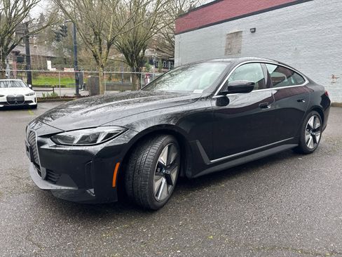 Used 2025 BMW i4 xDrive40i w/ Premium Package image 4