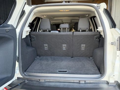 Used 2021 Ford EcoSport SE w/ SE Convenience Package image 17