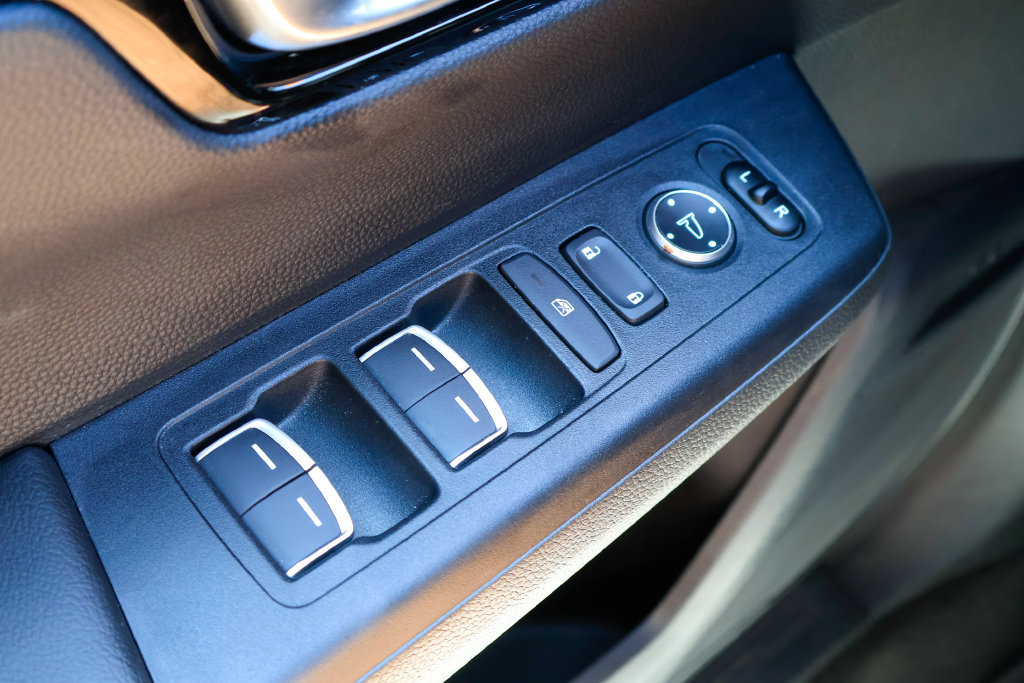 Used 2025 Honda CR-V Sport Touring image 17