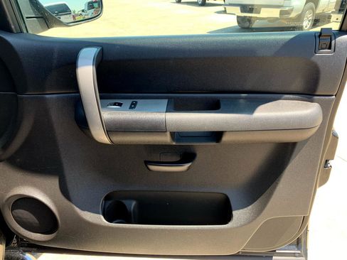 Used 2007 GMC Sierra 2500 SLE w/ EZ-Lift Tailgate Package image 13