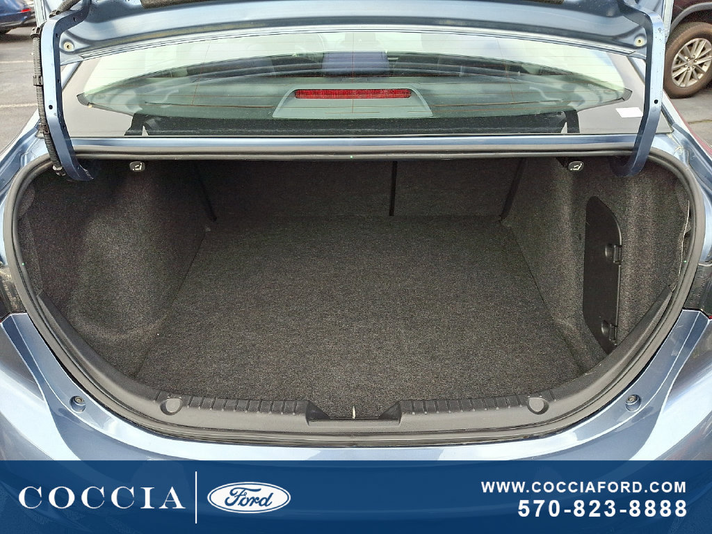 Used 2014 MAZDA MAZDA3 i Touring w/ Moonroof Package 1 FWD image 28