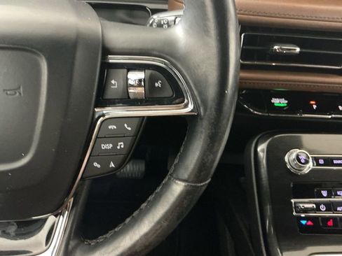 Used 2022 Lincoln Nautilus Reserve w/ Equipment Group 201A image 15