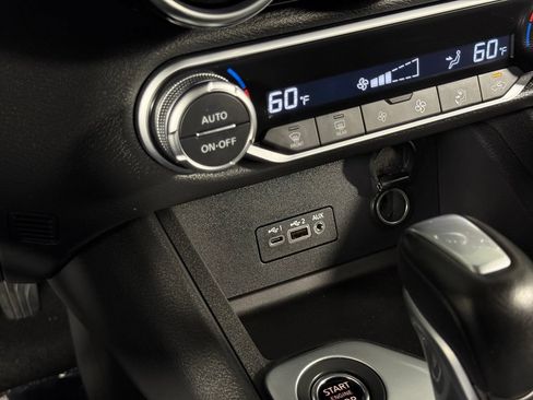 Certified 2023 Nissan Sentra SR FWD image 18
