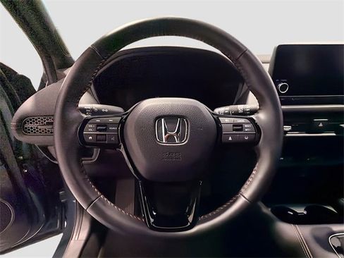 Used 2024 Honda HR-V Sport image 9