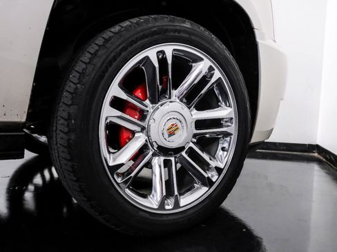 Used 2013 Cadillac Escalade Platinum RWD image 72