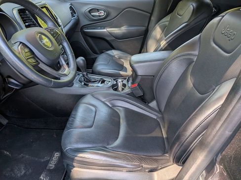 Used 2019 Jeep Cherokee Limited AWD/4WD image 11