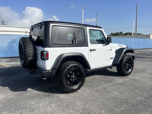 Used 2024 Jeep Wrangler Sport AWD/4WD image 2