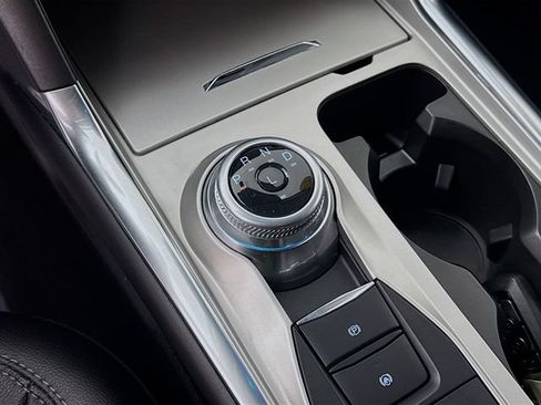 Used 2022 Ford Explorer Limited w/ Equipment Group 301A image 17