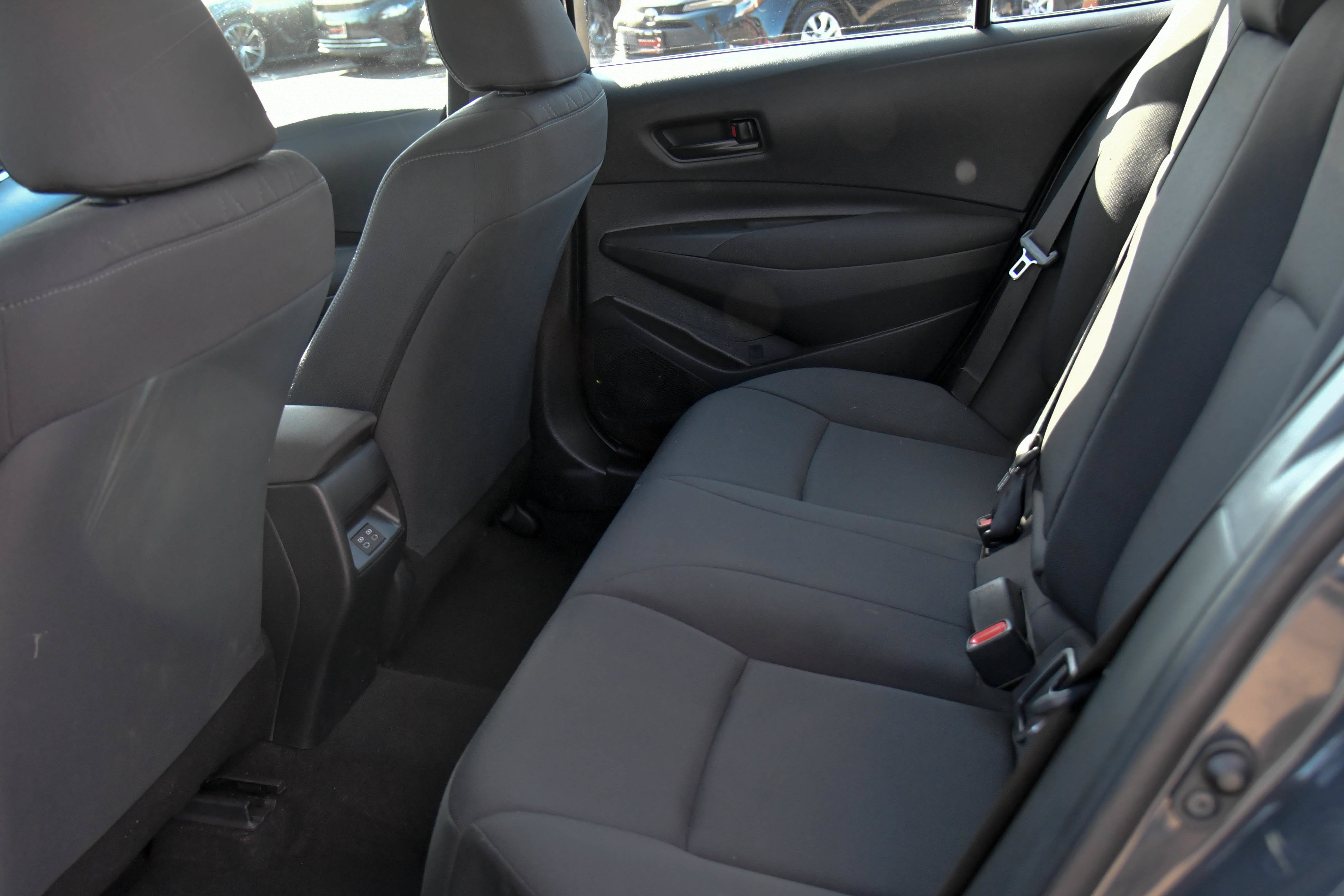 Used 2025 Toyota Corolla LE FWD image 34
