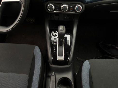 Used 2025 Nissan Versa SV FWD image 14