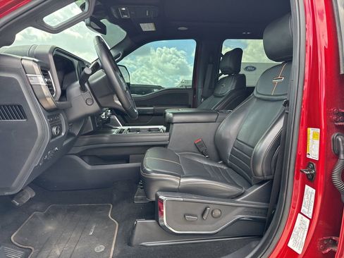 Used 2023 Ford F350 Platinum image 6