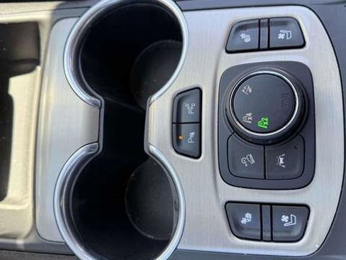 Used 2020 GMC Terrain Denali w/ Denali Premium Package AWD/4WD image 20