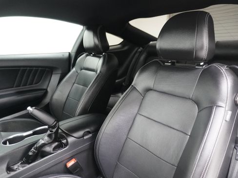 Used 2018 Ford Mustang GT Premium RWD image 12