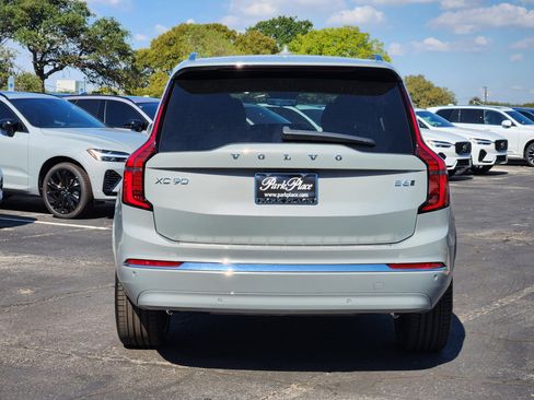 New 2026 Volvo XC90 B6 Ultra w/ Protection Package Premier image 6