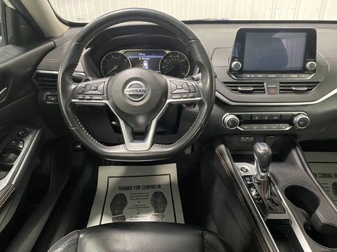 Used 2022 Nissan Altima 2.5 SR image 4
