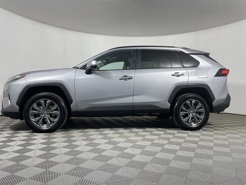 Certified 2022 Toyota RAV4 Limited image 4