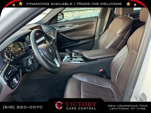 Used 2019 BMW 540i w/ Luxury Seating Package image 13