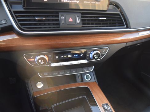 Used 2023 Audi Q5 2.0T Prestige image 14