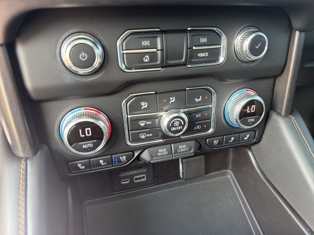 Used 2021 GMC Yukon AT4 w/ AT4 Premium Package AWD/4WD image 19