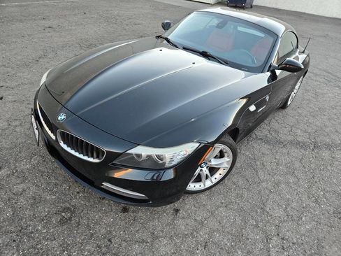Used 2009 BMW Z4 sDrive30i image 4