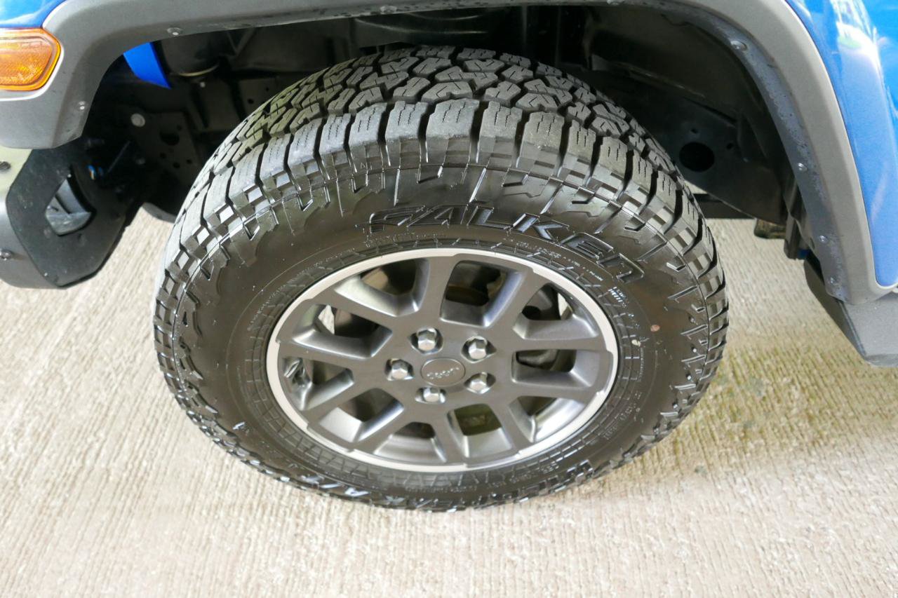 Used 2020 Jeep Gladiator Overland AWD/4WD image 27