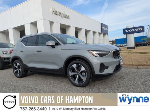 New 2025 Volvo XC40 B5 Core w/ Protection Package Premier image 1