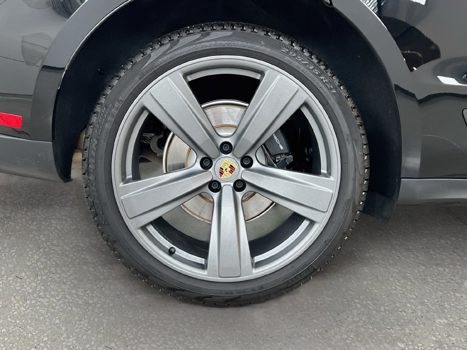 Certified 2026 Porsche Macan AWD/4WD image 33