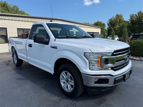 Used 2019 Ford F150 XLT w/ Trailer Tow Package RWD image 5