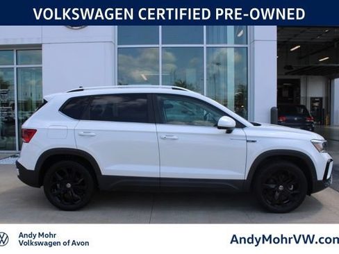 Used 2022 Volkswagen Taos SE w/ Panoramic Sunroof Package AWD/4WD image 5