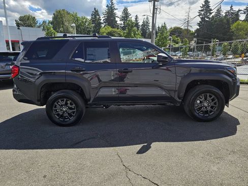 New 2026 Toyota 4Runner SR5 AWD/4WD image 8