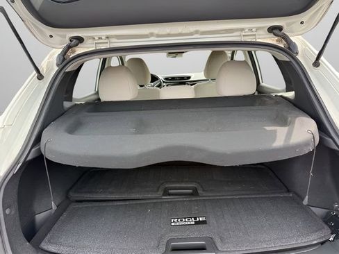 Used 2022 Nissan Rogue Sport SV image 9