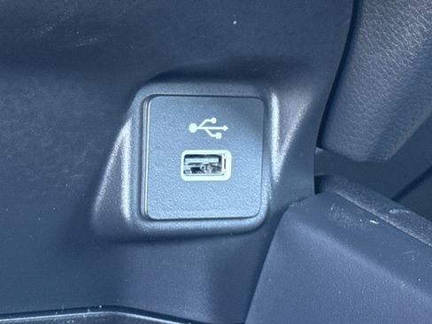 Certified 2025 Honda HR-V Sport image 31