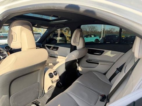 Used 2024 Mercedes-Benz C 300 4MATIC Sedan image 9