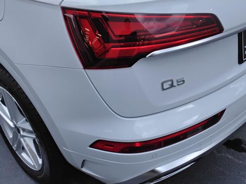 Certified 2024 Audi Q5 e Premium w/ Convenience Package image 10