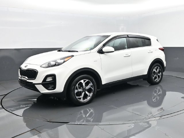 Used 2020 Kia Sportage LX AWD/4WD image 2