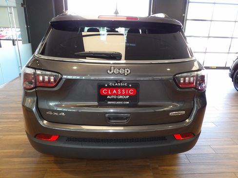 Used 2021 Jeep Compass Latitude AWD/4WD image 7