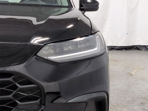 Used 2023 Honda HR-V LX image 11