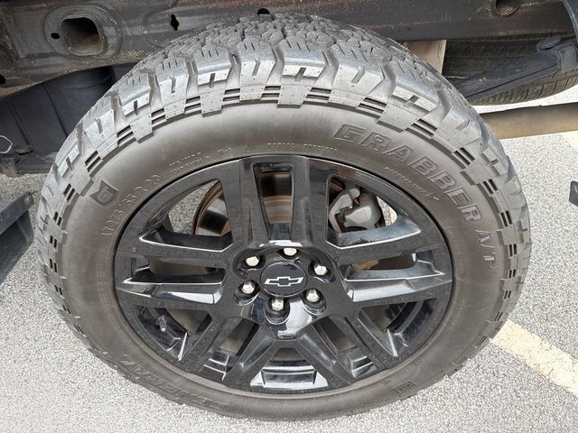 Used 2021 Chevrolet Silverado 1500 Custom Trail Boss w/ LPO, Dark Essentials Package AWD/4WD image 19