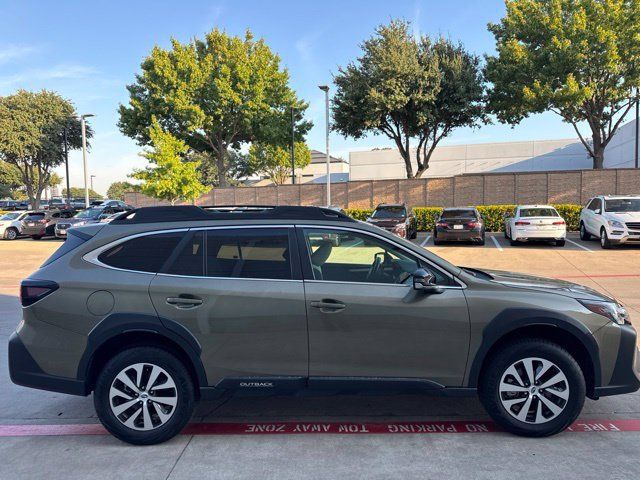 Certified 2025 Subaru Outback Premium AWD/4WD image 2