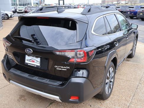 Used 2023 Subaru Outback Limited image 6