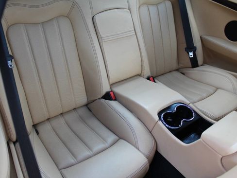 Used 2009 Maserati GranTurismo Coupe image 21