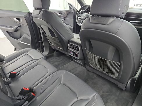 Used 2021 Audi Q8 Premium Plus image 21